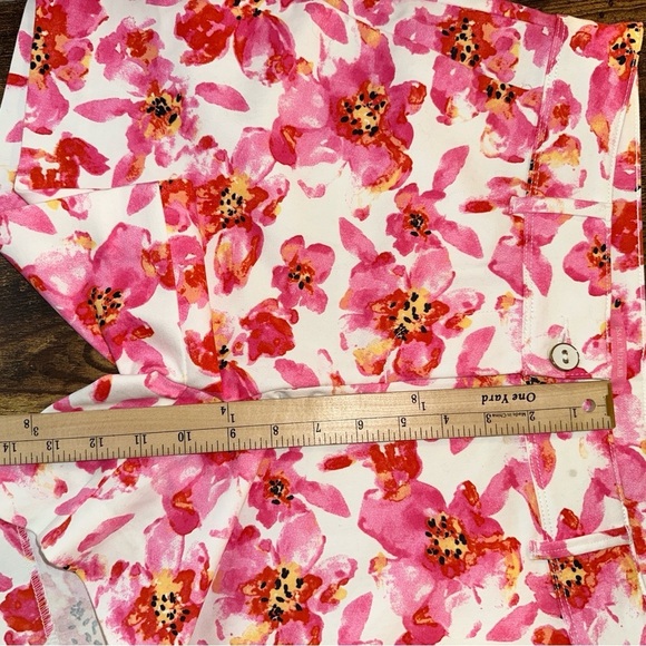 Isaac Mizrahi Womens New York Short Pink White 8 Floral Spring Summer Beach - Picture 7 of 10